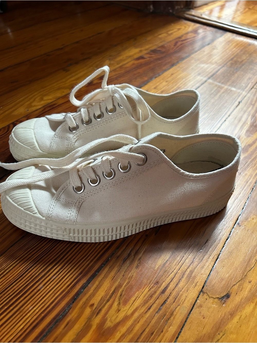 Novesta white canvas sneakers 38